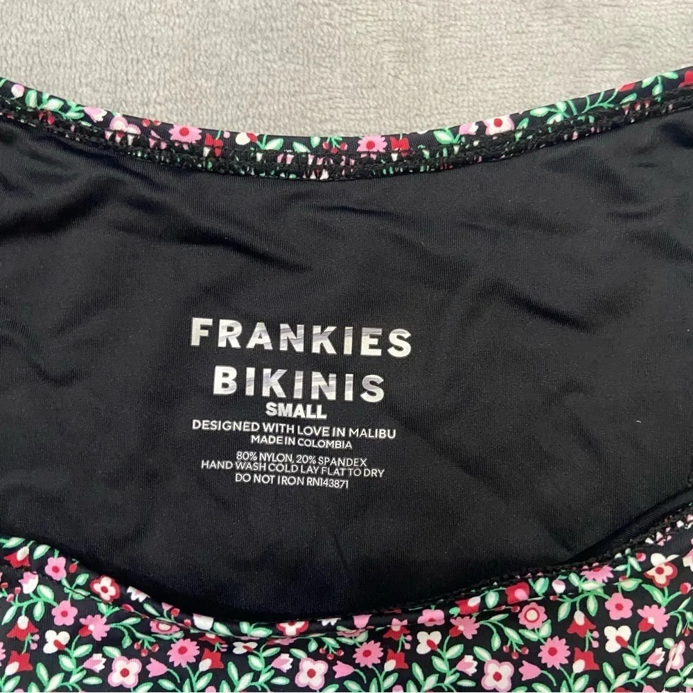 New! Frankie’s Bikinis Dove Classic Bikini Bottom black floral 10693